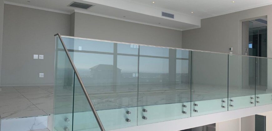 4 BEDROOM APARTMENT / FLAT FOR SALE IN SANDTON CENTRAL